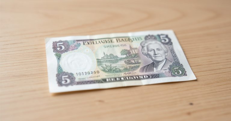 Fiver ou Fiverr : billet de 5 £ ou plateforme de freelance ?